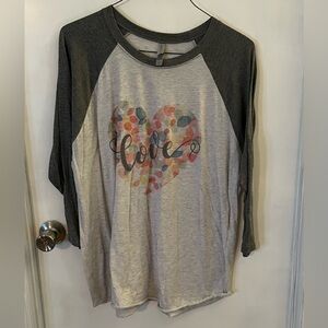 LOVE Tee / three-quarter length sleeves